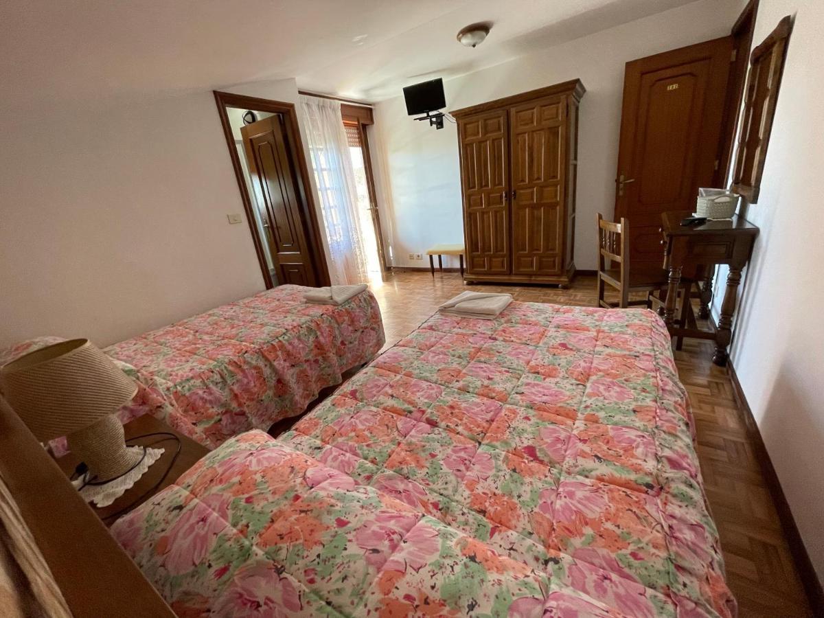 Hostal Restaurante Luz De Luna บียานูเอบา เด อาโรซา ภายนอก รูปภาพ