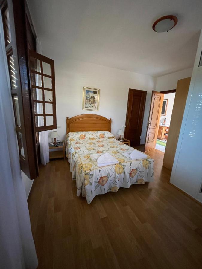 Hostal Restaurante Luz De Luna บียานูเอบา เด อาโรซา ภายนอก รูปภาพ